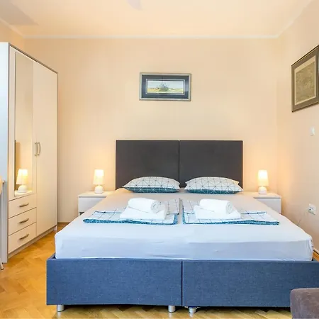 With Wifi - 21385 شقة *